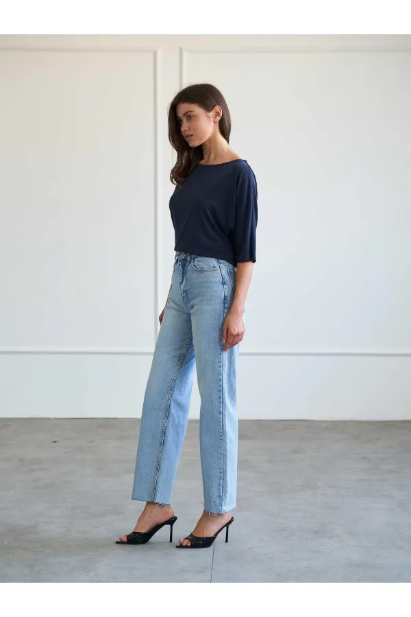 031666 Düz Paça Orta Bel Jeans