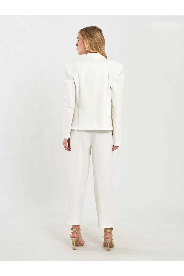 131044 Wide Shoulder Oversize Jacket