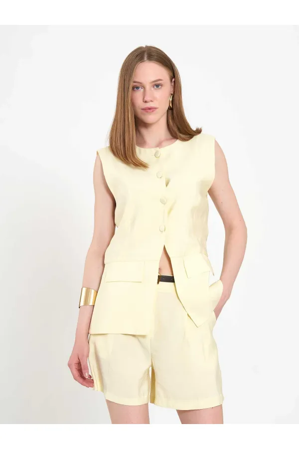 120732 Vest with Ruffled Hem