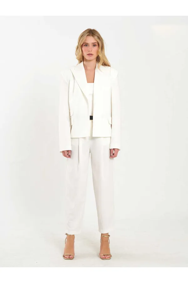 131044 Wide Shoulder Oversize Jacket