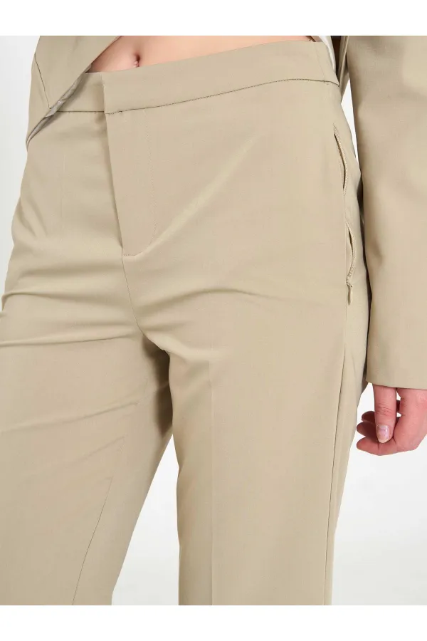 031674 Short Leg Stella Trousers