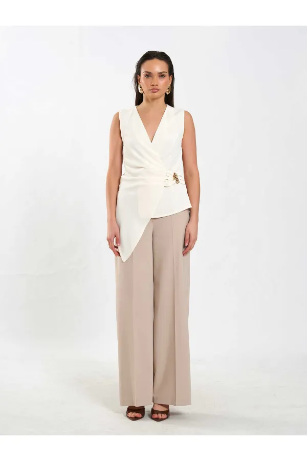 071892 Tokalı V Yaka Asimetrik Bluz