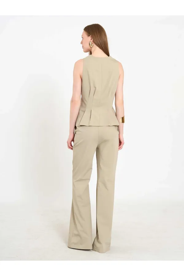 031673 Stella Straight Leg Trousers with Belt Buckle