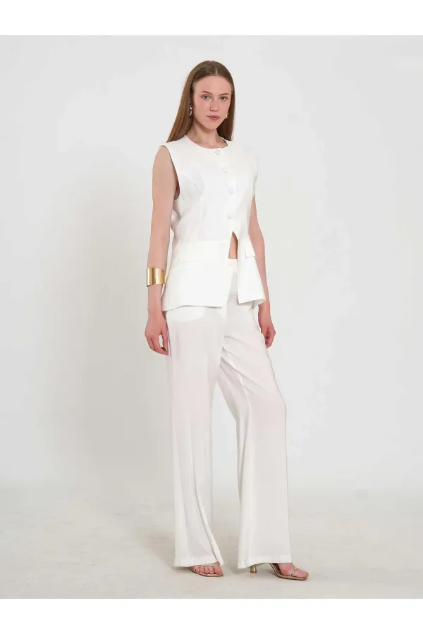 120732 Vest with Ruffled Hem