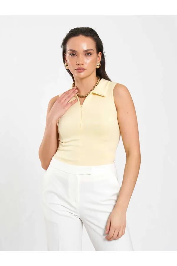 071894 Önü Fermuarlı Örme Kolsuz Body