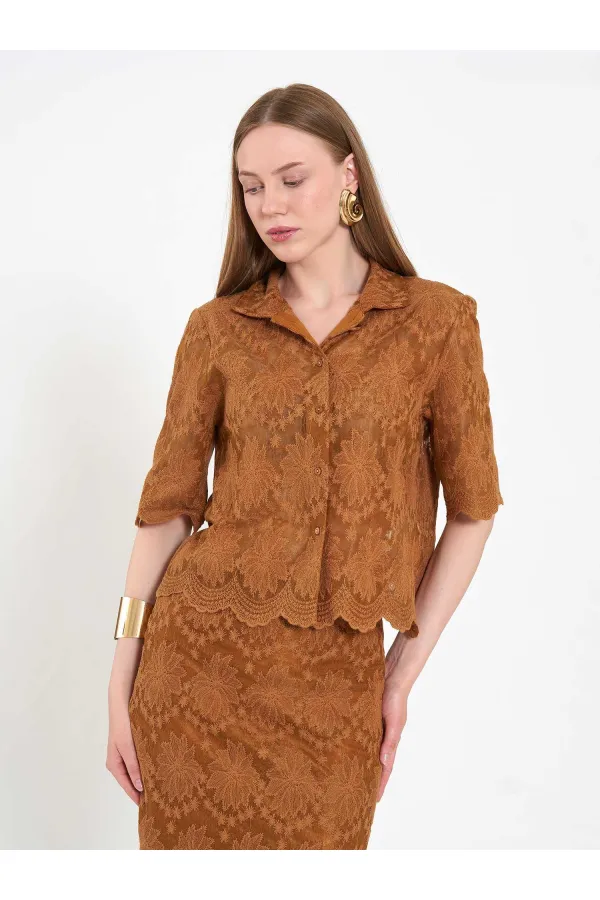 080818 Square Cut Lace-Look Shirt