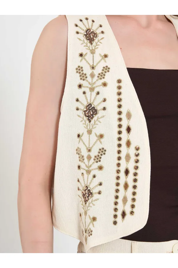 220524 Embroidered Vest Set