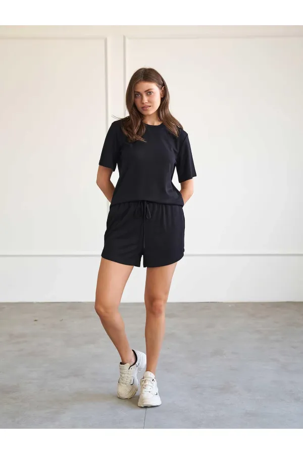 010882 Short mini en maille à taille élastique