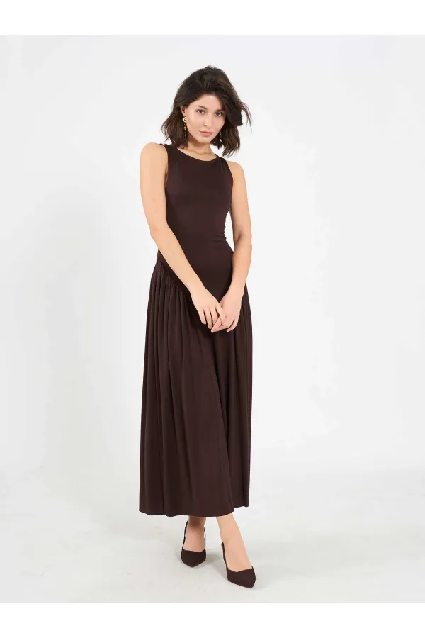 Robe midi sans manches 111717