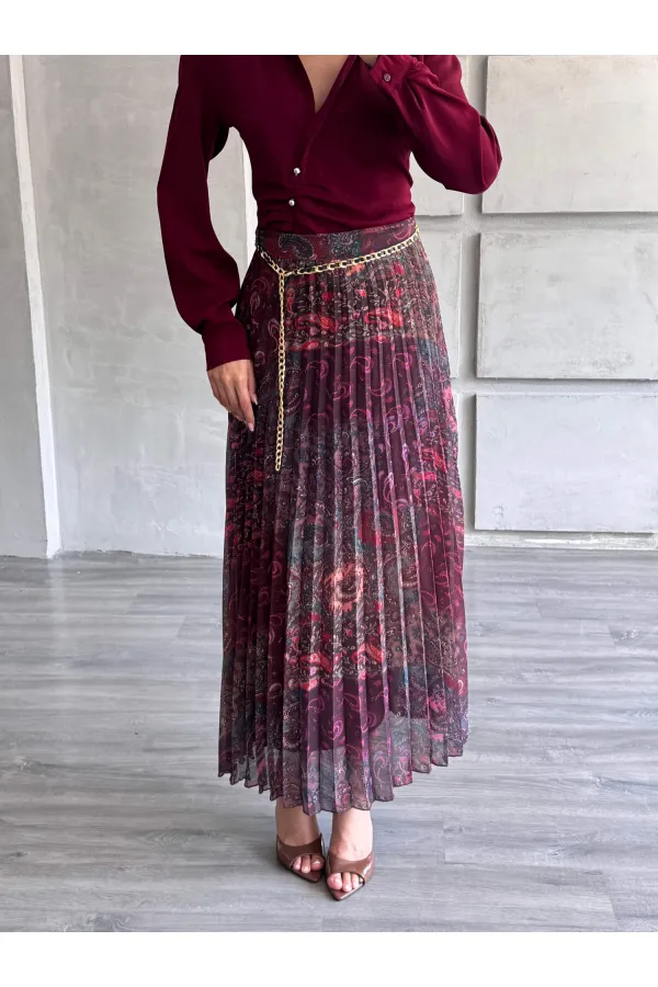 Jupe plissée 041110 avec ceinture à chaîne