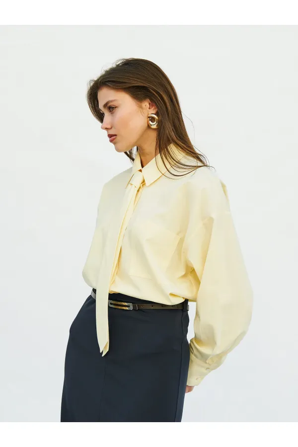 Chemise à une poche avec cravate (réf. 080733)