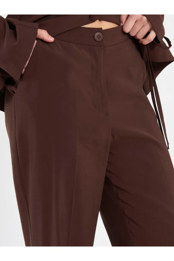 Pantalon à ceinture droite 031663