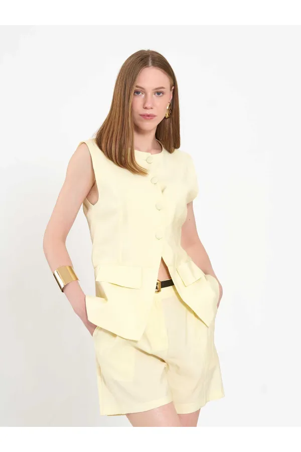 120732 Vest with Ruffled Hem