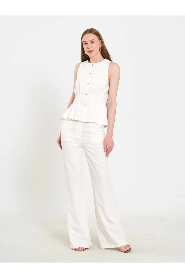 031673 Stella Straight Leg Trousers with Belt Buckle