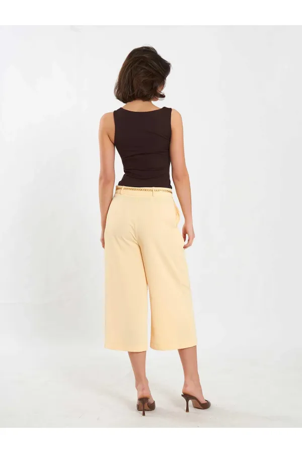 010872 Chain Belt Bermuda Shorts