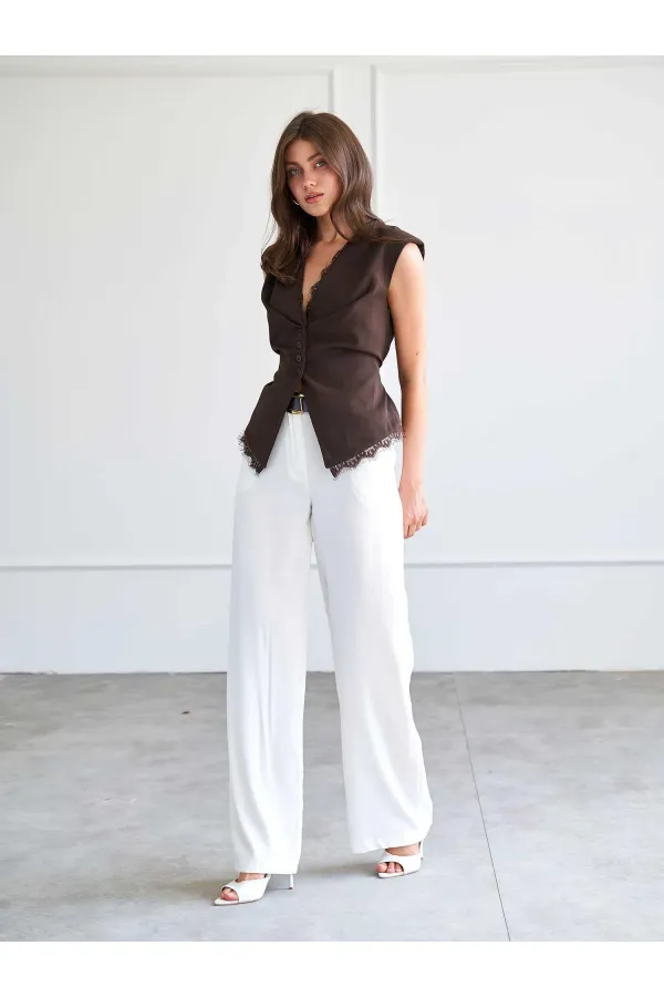 031661 Straight Cut Belted Trousers