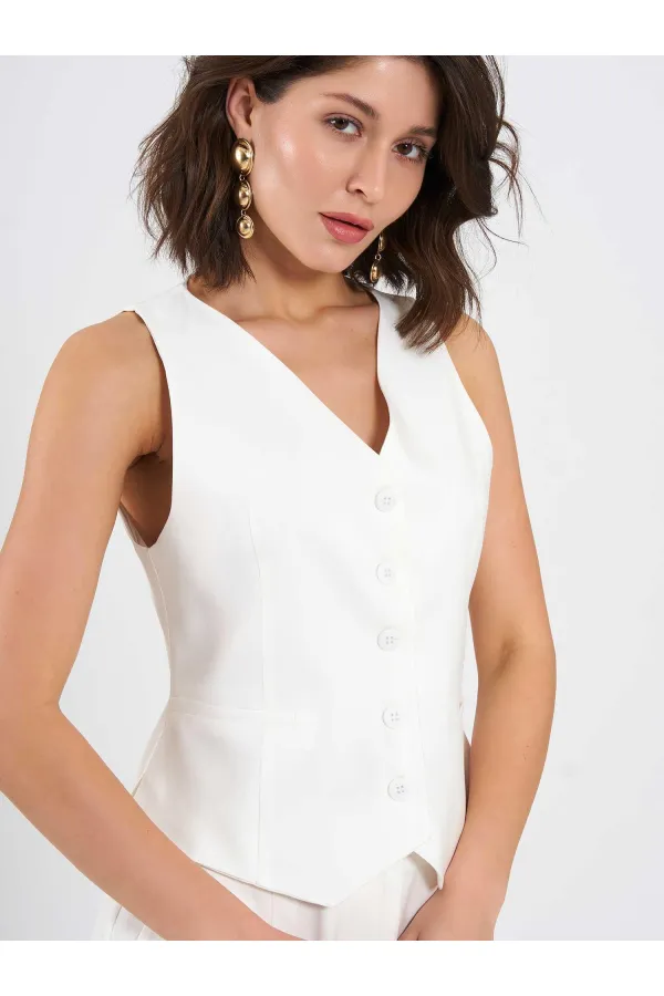 120745 Beş Düğmeli Orta Boy Yelek