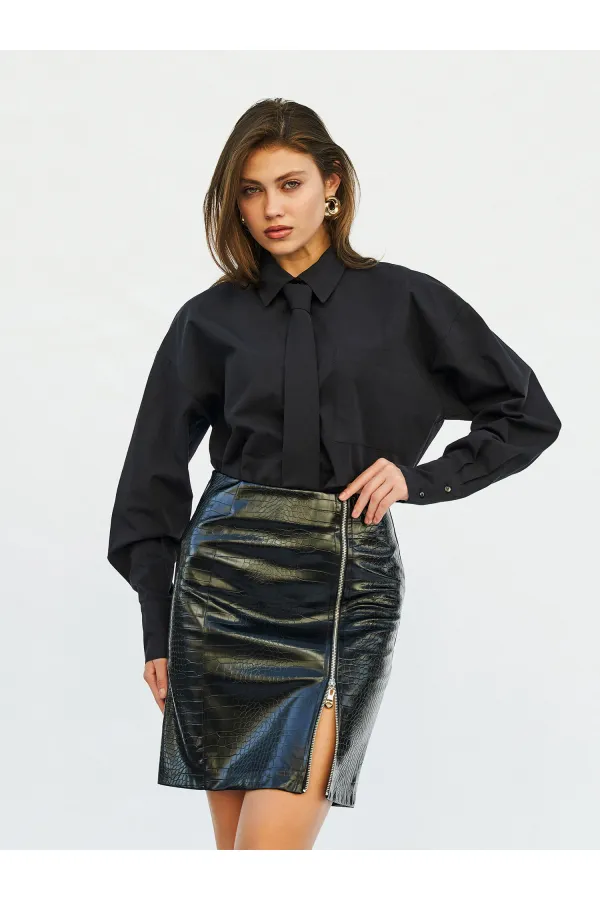 Chemise à une poche avec cravate 080733