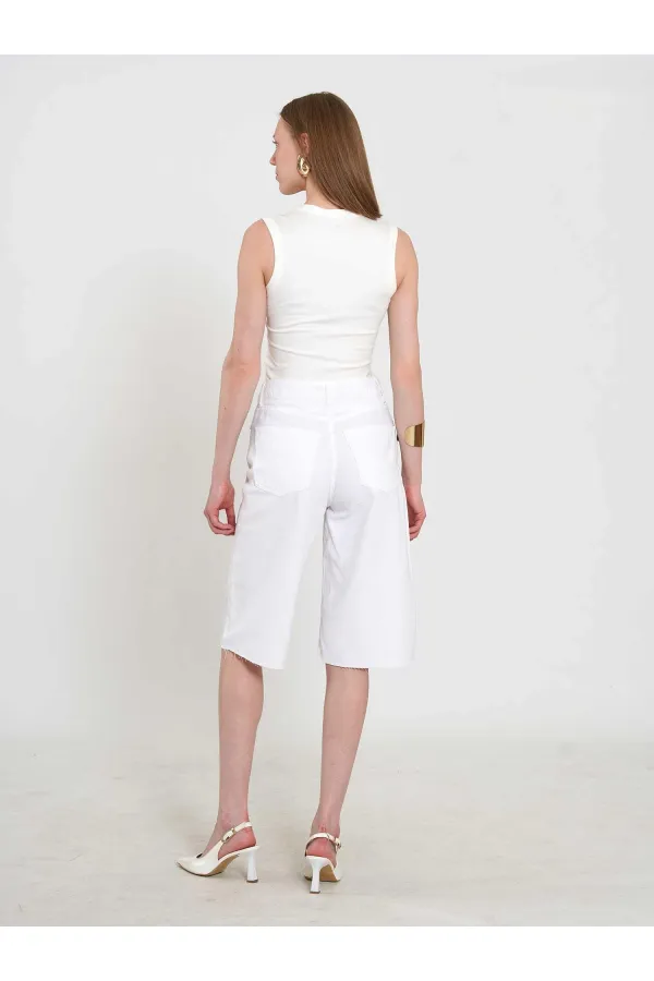 010878 Relaxed Fit Bermuda Denim Shorts