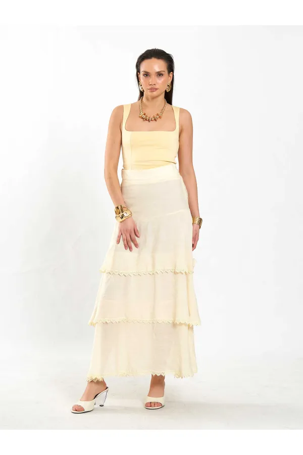 041040 Layered Ruffled Skirt