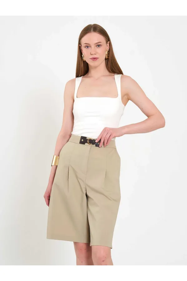 010880 Stella Bermuda Shorts with Buckle