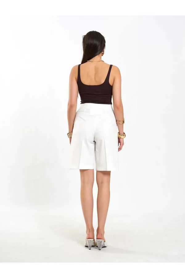 010871 Kemer Detaylı Bermuda Şort