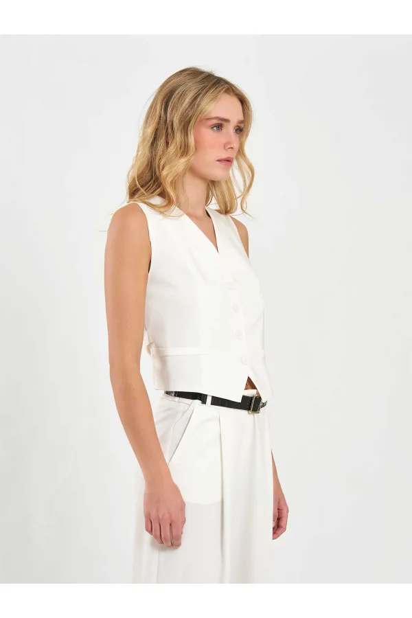 120738 Sırtı Tokalı Yelek