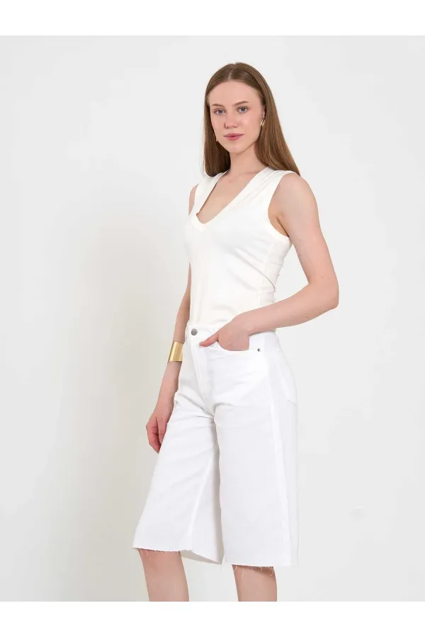 010878 Relaxed Fit Bermuda Denim Shorts