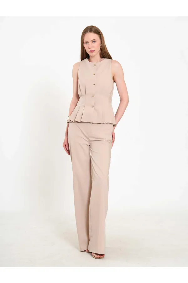 031673 Stella Straight Leg Trousers with Belt Buckle