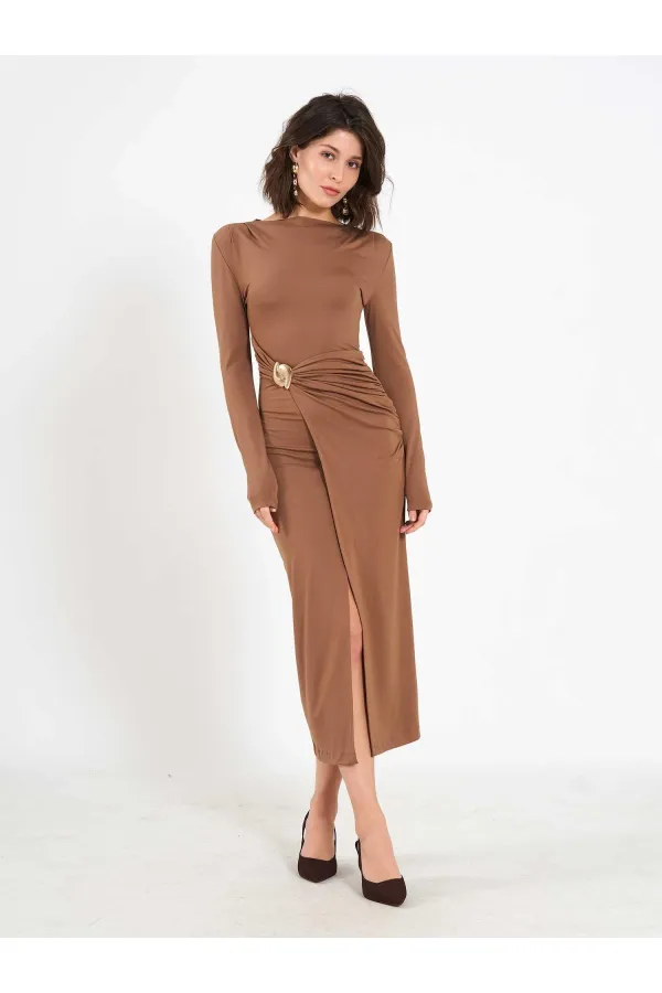 Robe midi drapée sur le devant 111699