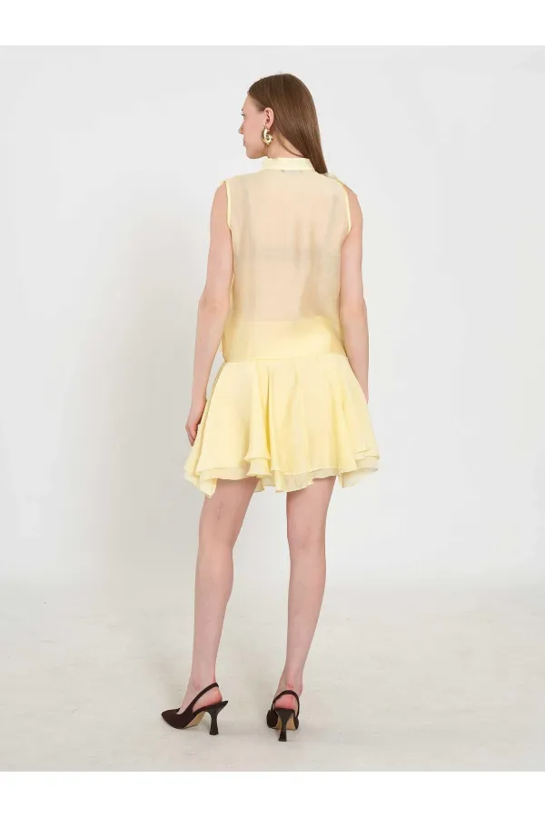 080774 Sleeveless Shirt with Ruffle Detail at Front