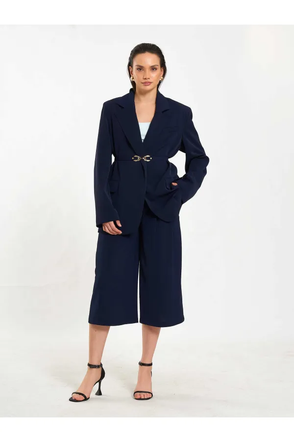 010872 Zincir Kemerli Bermuda