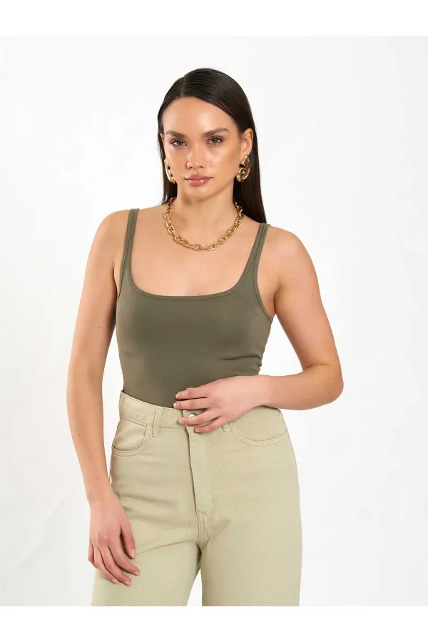 060332 U-Neck Slim Collar Tank Top