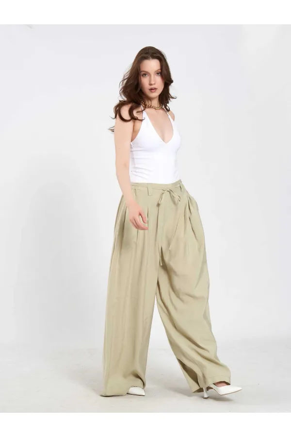 031678 Elastic Waist Detail Belted Trousers