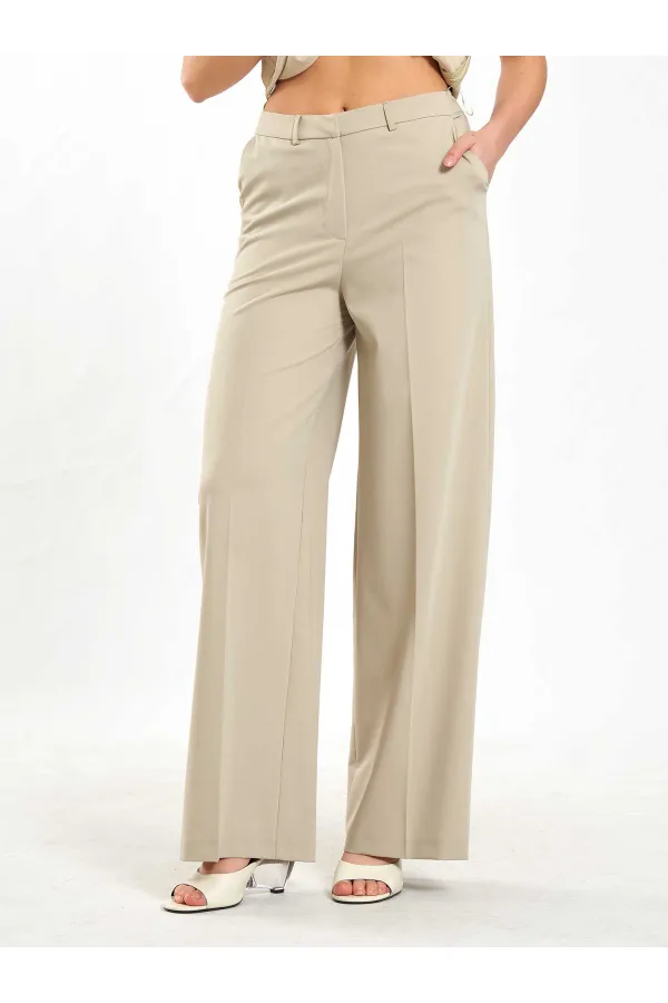 031627 Straight Leg Trousers