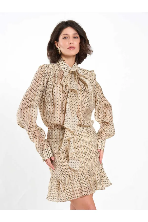 080810 Padded Front Pleated Shirt