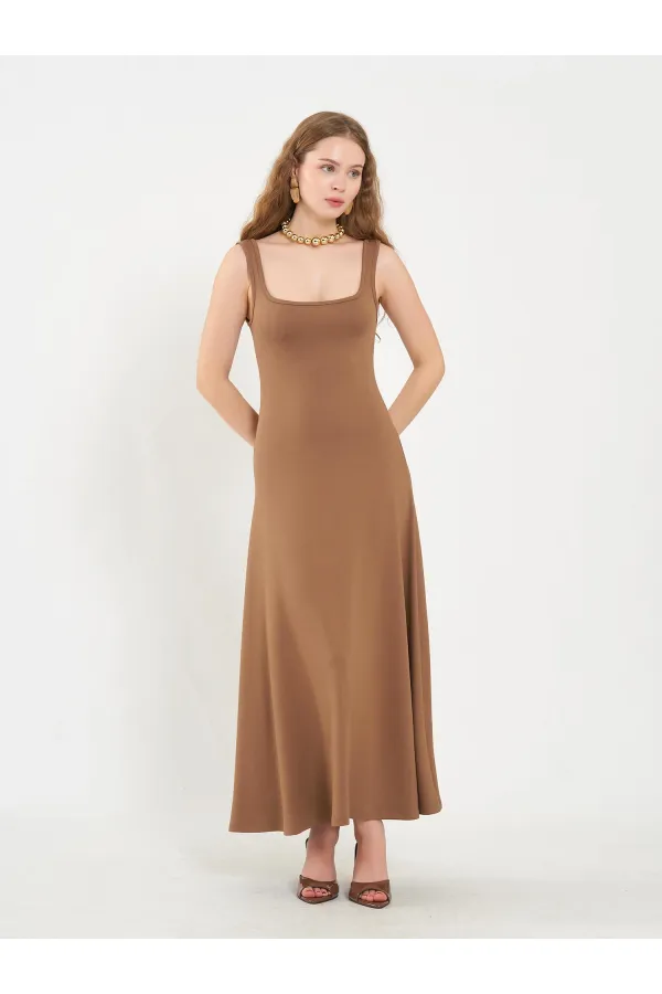 111687 Midi Volanlı Elbise