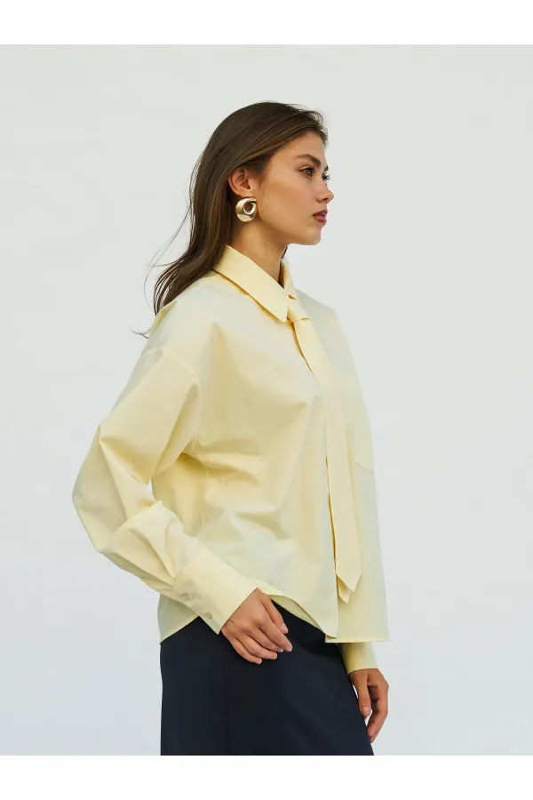 Chemise à une poche avec cravate (réf. 080733)