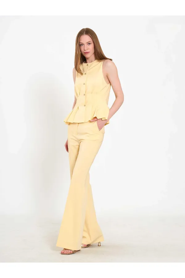 031673 Stella Straight Leg Trousers with Belt Buckle