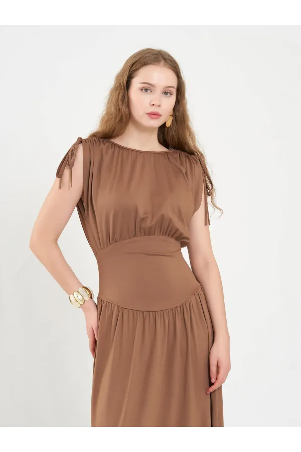 111691 Beli Korsajlı Uzun Elbise