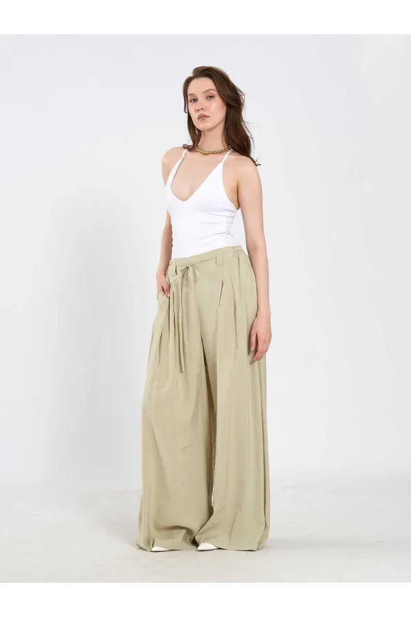031678 Elastic Waist Detail Belted Trousers
