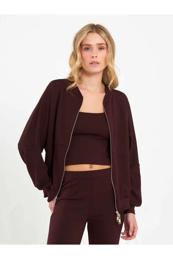 220649 Équipe sportive à trois pièces