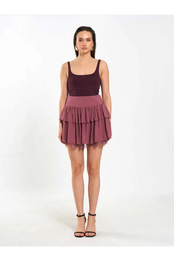 Jupe évasée à détails en dentelle 041180