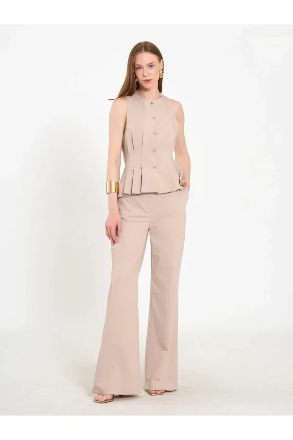031673 Stella Straight Leg Trousers with Belt Buckle