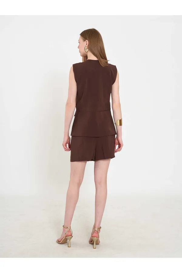 120732 Vest with Ruffled Hem