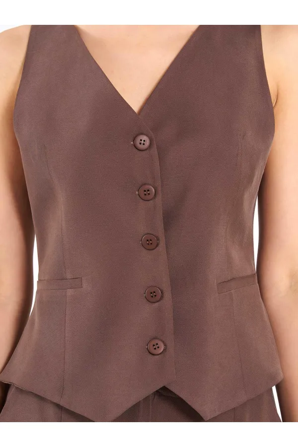 120745 Beş Düğmeli Orta Boy Yelek