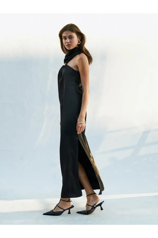 111631 Tokalı Yırtmaçlı Uzun Saten Elbise