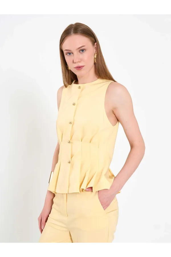 120746 Stella Waist-Fitted Vest