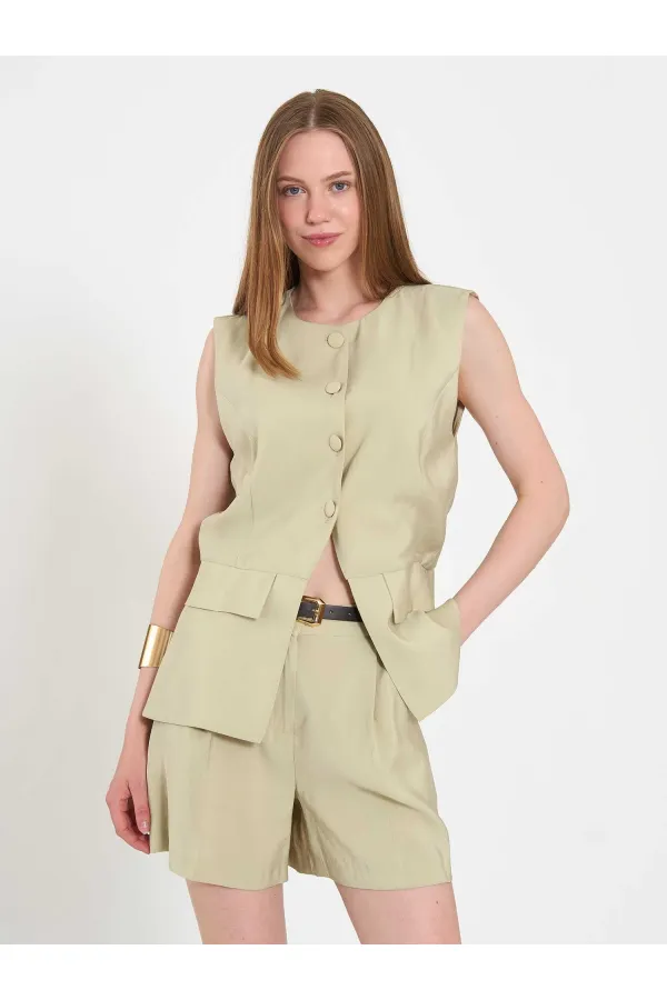 120732 Vest with Ruffled Hem