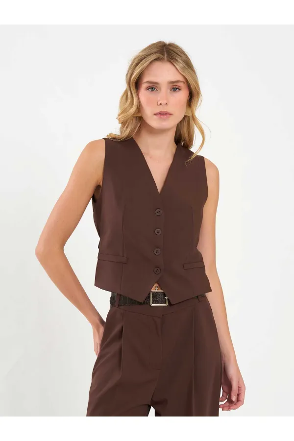 120738 Back Buckle Vest